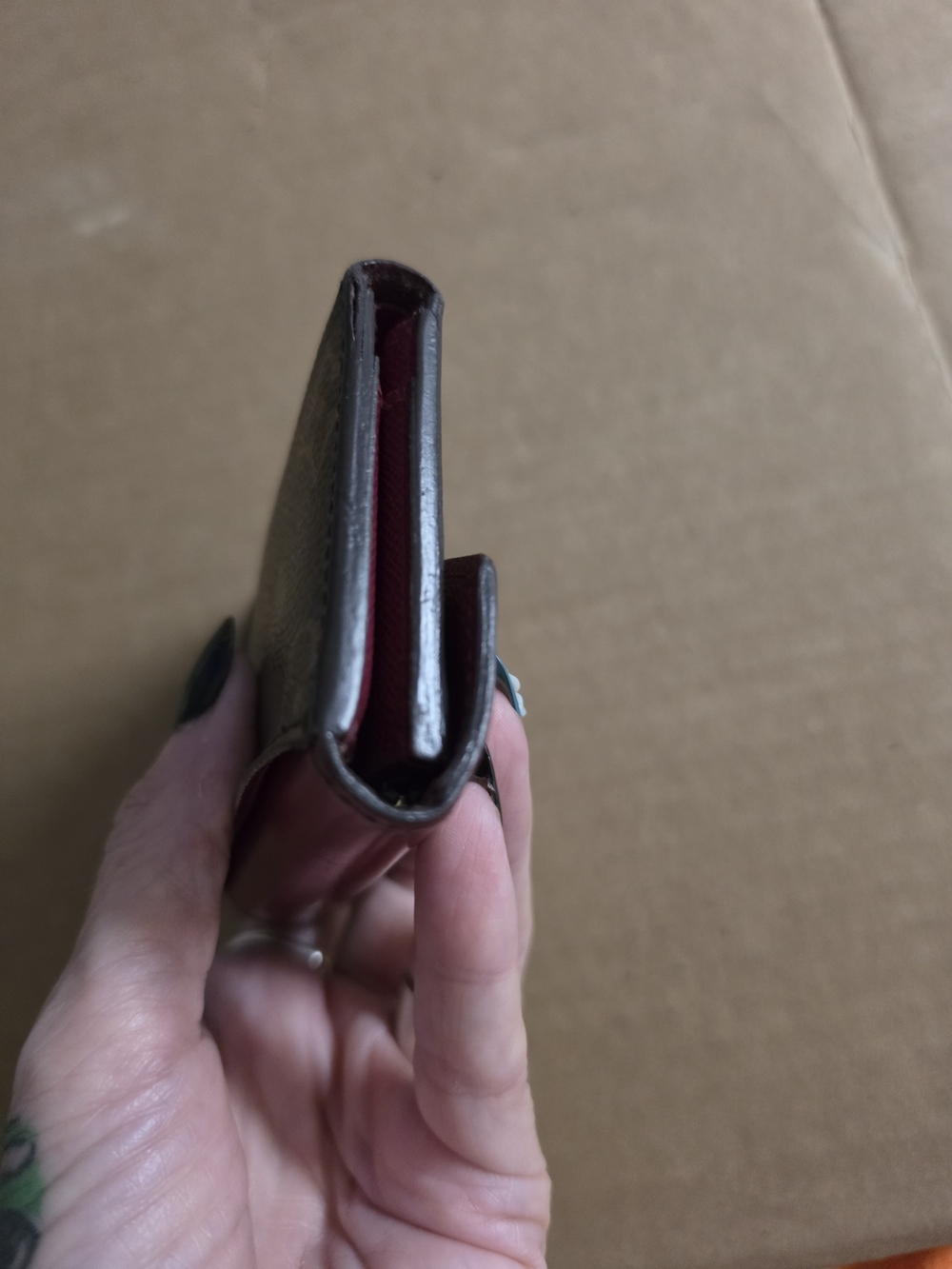 Louis Vuitton Monogram Compact Leather Wallet with BurgundyFlap - Picture 7 of 15